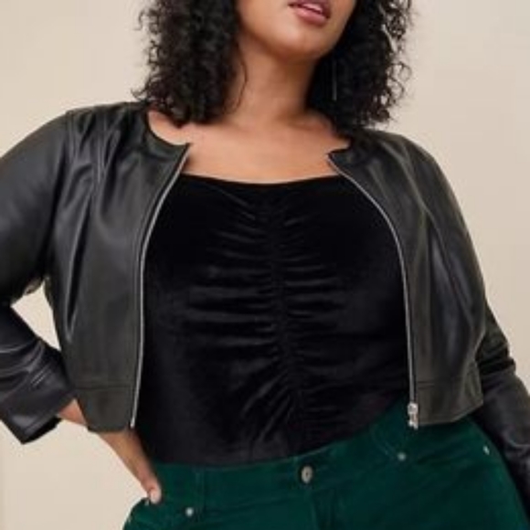 Faux Leather Collarless Crop Zip Front Jacket ( Black ) 3x Torrid - Picture 2 of 6